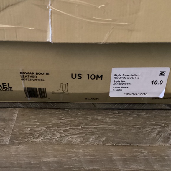 MICHAEL MICHAEL KORS Women's Rowan Pull-On Ankle Chelsea Booties, size 10 - Picture 4 of 14